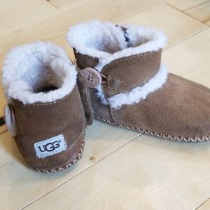 Ugg 4/5 Toddler Boots